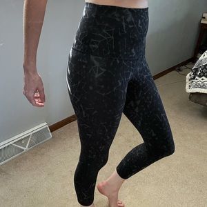 Lululemon Wunder Under Black and Gray leggings